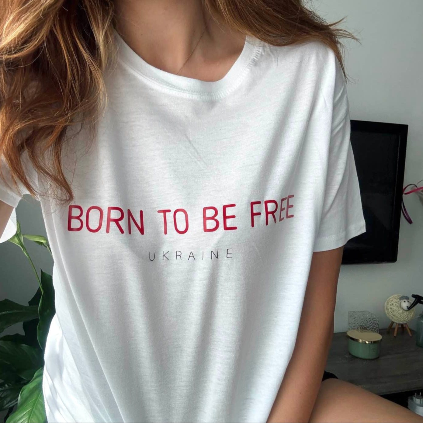T-shirt women 'born to be free'