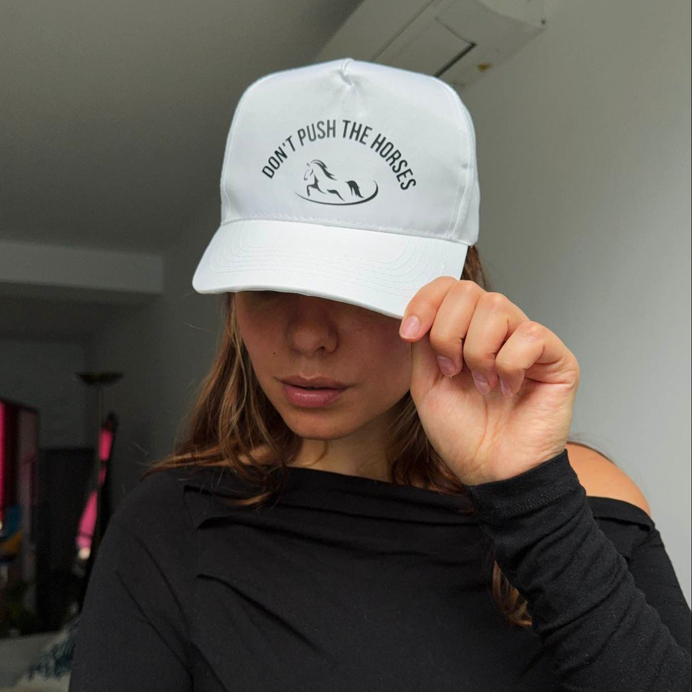 Cap 'Don't push the horses'