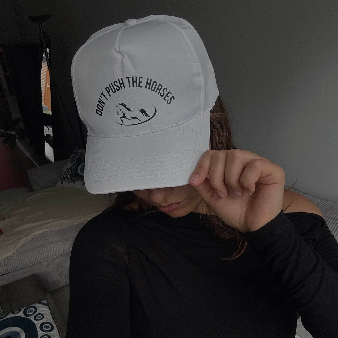 Cap 'Don't push the horses'