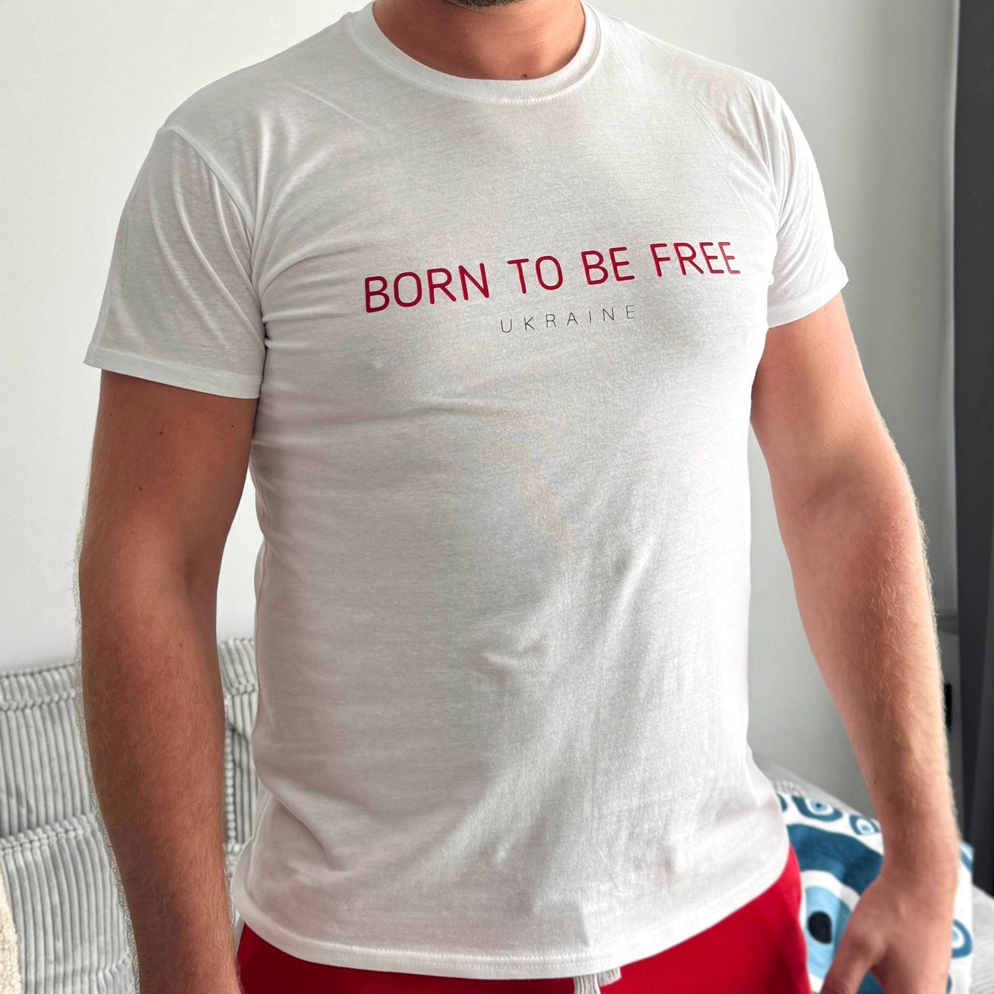 T-shirt men 'born to be free'